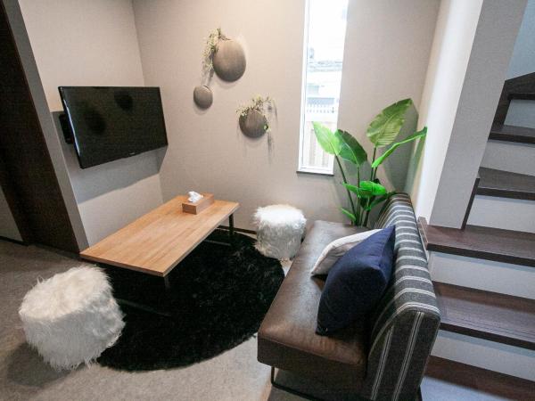 UCHI Living Stay KCU : photo 3 de la chambre chambre familiale avec salle de bains privative
