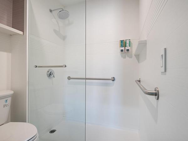 Solo Motel Broadway : photo 2 de la chambre chambre lit king-size