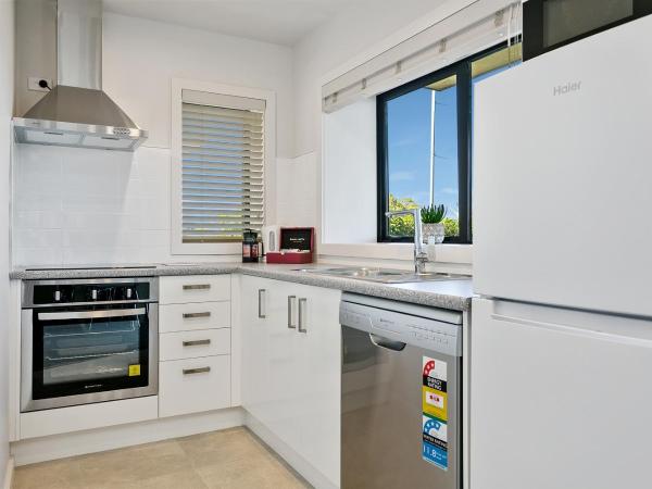 Acacia Lake View Motel : photo 6 de la chambre chambre familiale - vue sur lac