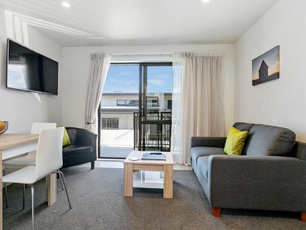 Acacia Lake View Motel : photo 3 de la chambre suite familiale