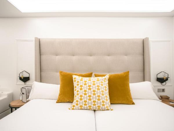 Hotel Regina : photo 6 de la chambre suite junior - vue sur patio