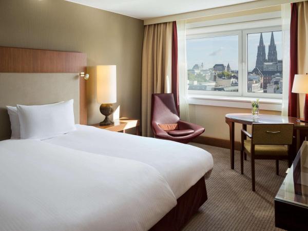 Pullman Cologne : photo 4 de la chambre chambre lit king-size exécutive
