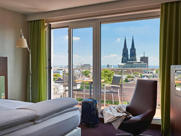 Pullman Cologne : photo 5 de la chambre chambre lit king-size exécutive