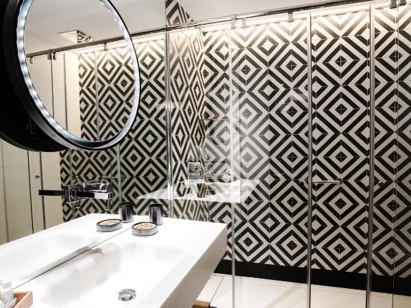 Hotel Regina : photo 3 de la chambre hébergement double - vue sur patio