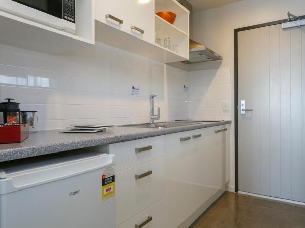 Acacia Lake View Motel : photo 7 de la chambre studio avec vue sur lac