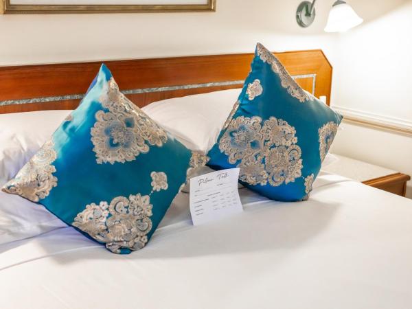 Twin Towers Inn : photo 4 de la chambre chambre lits jumeaux supérieure