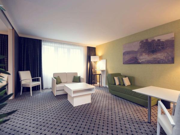 Mercure Hotel Brussels Centre Midi : photo 2 de la chambre suite exécutive - un lit double