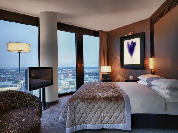 Hyatt Regency Dusseldorf : photo 1 de la chambre suite lit king-size