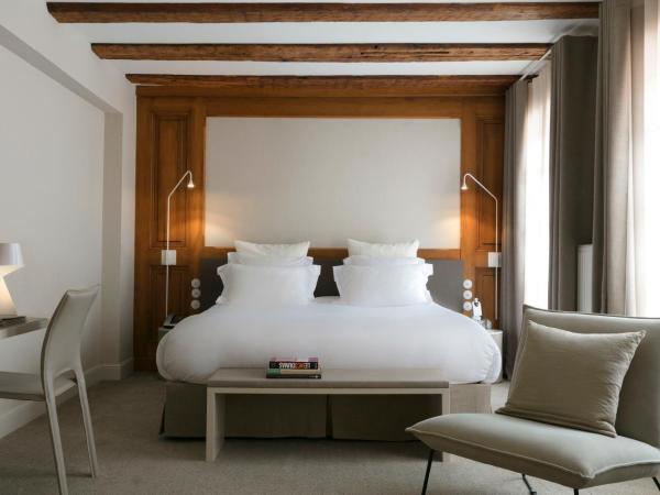 Relais & Châteaux La Maison Des Têtes : photo 2 de la chambre chambre double ou lits jumeaux supérieure