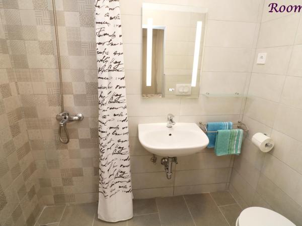 Old Town Rooms and Apartment : photo 4 de la chambre chambre double