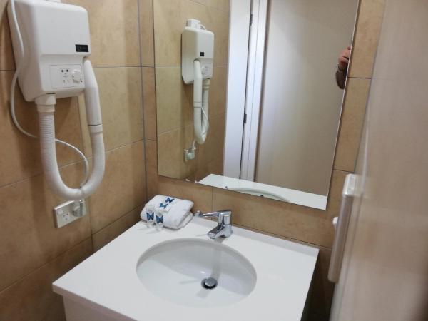 Auckland Airport Lodge : photo 1 de la chambre studio de luxe avec baignoire spa