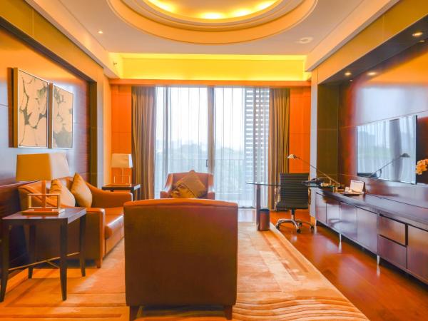 Hyatt Regency Dongguan : photo 10 de la chambre suite lit king-size