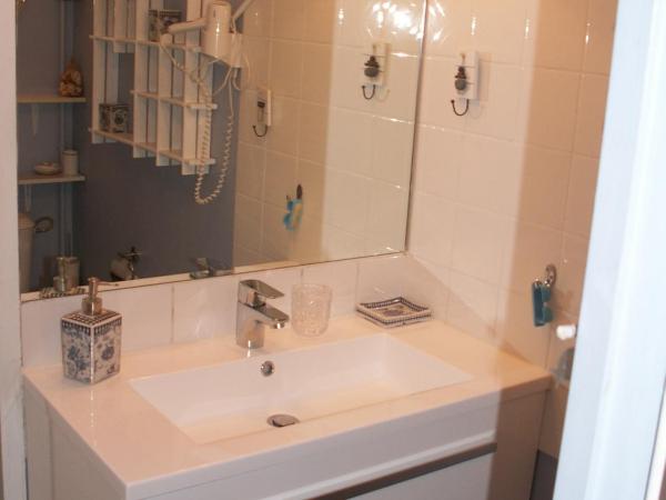 Chambre d'hôtes - Dodo et tartines : photo 4 de la chambre suite familiale 2 chambres avec cuisine