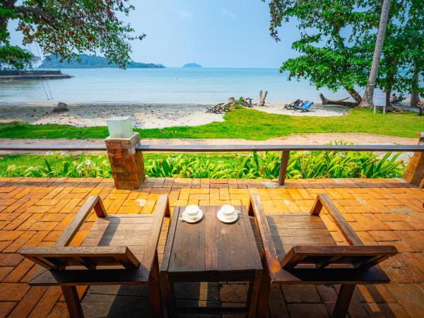 Siam Bay Resort : photo 4 de la chambre bungalow - front de mer
