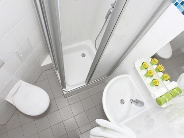 Hotel Central Inn am Hauptbahnhof Pension : photo 1 de la chambre chambre double ou lits jumeaux confort