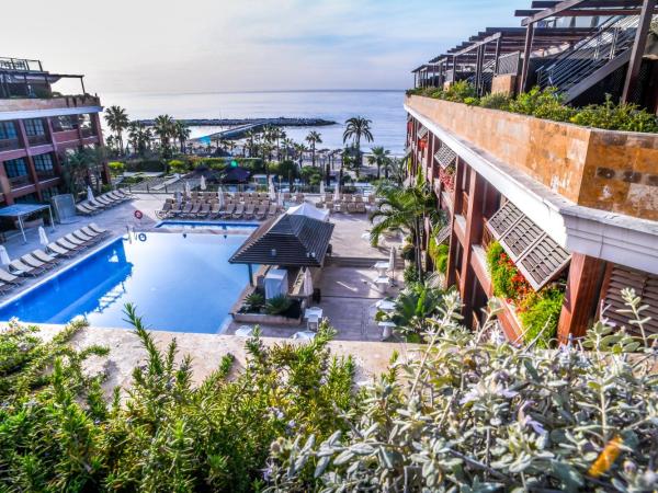 Gran Hotel Guadalpín Banus : photo 3 de la chambre suite junior deluxe avec terrasse et bain à remous - vue sur mer