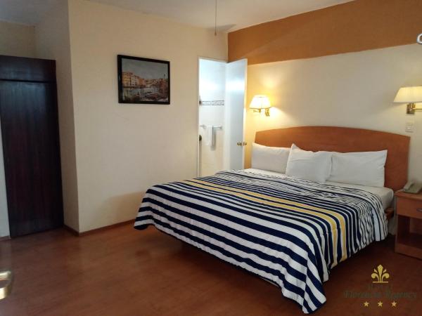 Hotel Florencia Regency : photo 2 de la chambre chambre supérieure