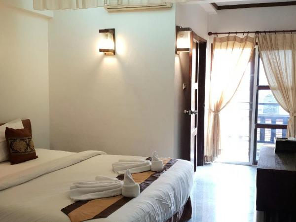 Rainforest ChiangMai Hotel : photo 2 de la chambre chambre double standard avec douche