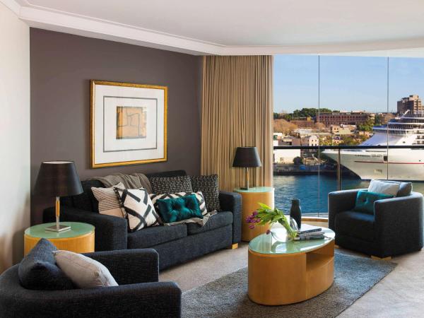 Pullman Quay Grand Sydney Harbour : photo 5 de la chambre two-bedroom apartment with harbour view	