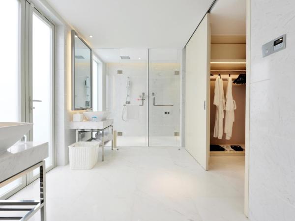 Palace Resort Villas Yalong Bay Sanya : photo 3 de la chambre detached villa with infinity pool with king bed(free welcome fruit on the first check-in day)