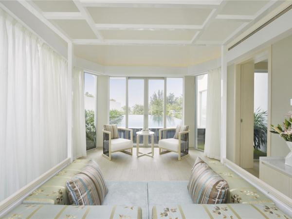 Palace Resort Villas Yalong Bay Sanya : photo 4 de la chambre detached villa with infinity pool with king bed(free welcome fruit on the first check-in day)