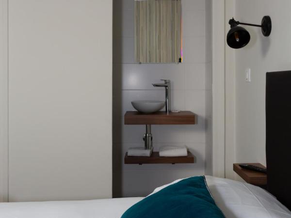 Babbu Hotel : photo 3 de la chambre petite chambre double avec toilettes communes séparées