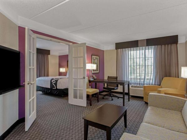 La Quinta by Wyndham Orlando Airport North : photo 2 de la chambre suite lit king-size – non-fumeurs