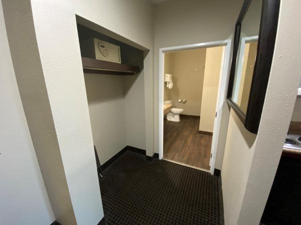 Baymont by Wyndham Colorado Springs : photo 1 de la chambre suite 1 chambre deluxe avec 2 lits queen-size - non-fumeurs