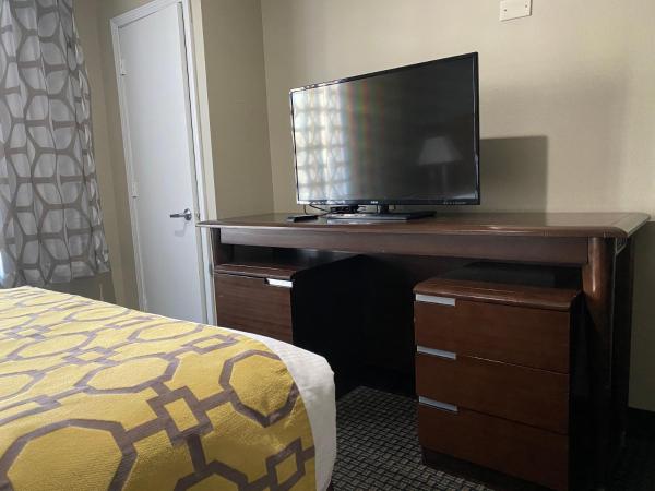 Baymont by Wyndham Colorado Springs : photo 6 de la chambre suite 1 chambre deluxe avec 2 lits queen-size - non-fumeurs