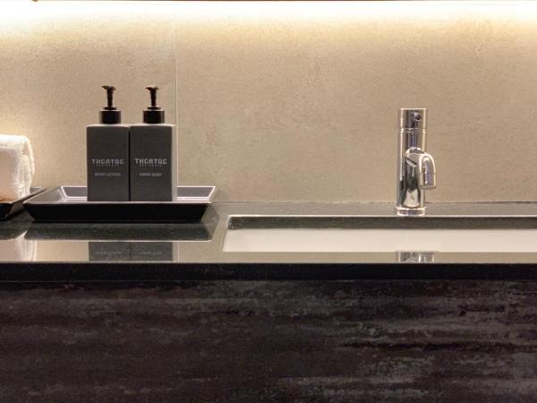 Theatre Residence : photo 8 de la chambre lilit riverfront suite a