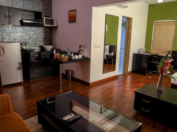 Royal Orchid Golden Suites Pune : photo 3 de la chambre executive suite with 15% discount on food & beverages