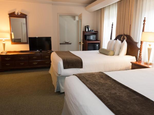 The Inn at Virginia Mason : photo 1 de la chambre junior suite with two queen beds (no air-conditioning)