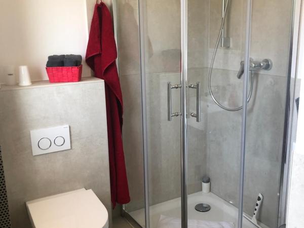 Maggies-Apartment-Hannover : photo 2 de la chambre chambre double deluxe avec douche