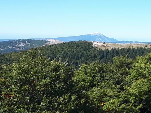 La maison de Lalouette : photo 5 de la chambre chambre double - vue sur montagne