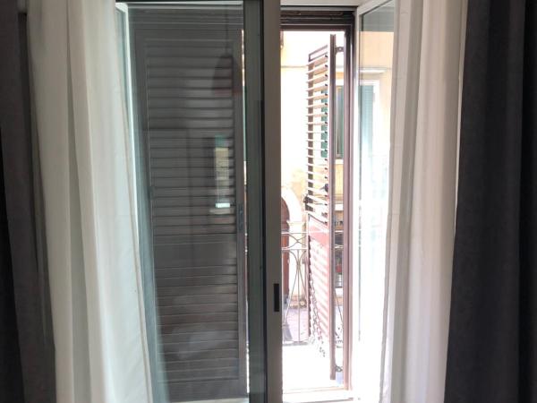 Ai Leoni : photo 8 de la chambre chambre double avec salle de bains privative