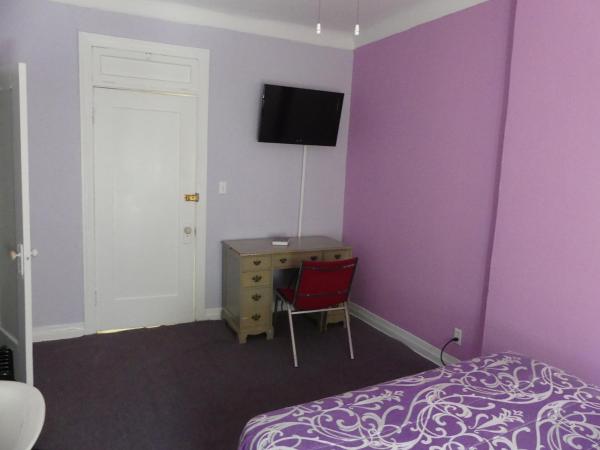 Hotel del Flores : photo 2 de la chambre chambre double avec salle de bains commune