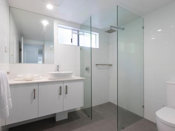 The White House Port Douglas : photo 6 de la chambre appartement 2 chambres avec balcon