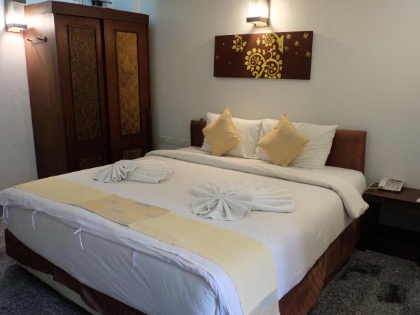 Rainforest ChiangMai Hotel : photo 5 de la chambre chambre double standard avec douche