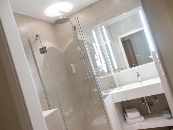 Hotel Beaucour : photo 5 de la chambre chambre simple avec douche 