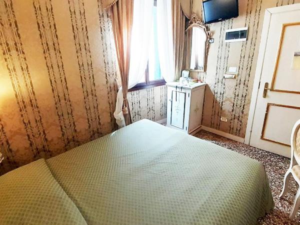 Locanda Barbarigo : photo 2 de la chambre petite chambre double