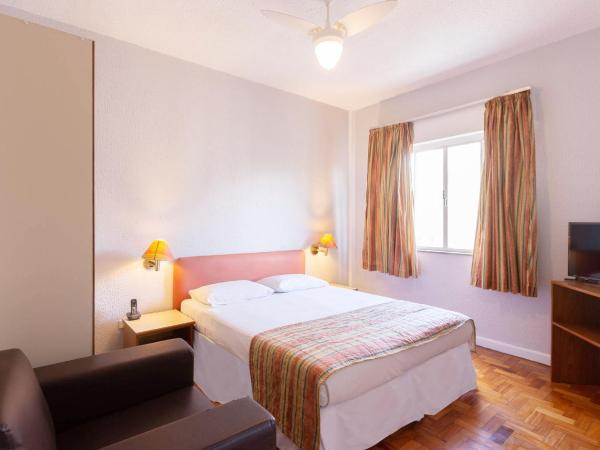 Hotel Rojas All Suite : photo 3 de la chambre suite junior lit queen-size