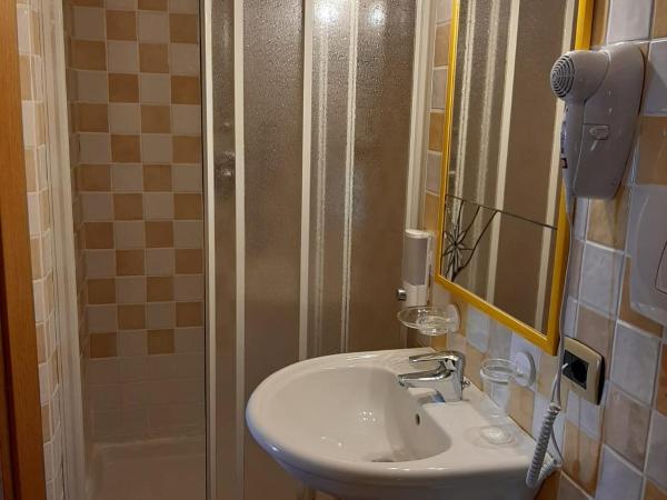 Agriturismo La Perlara - Adults Only : photo 10 de la chambre chambre double - vue sur vallée