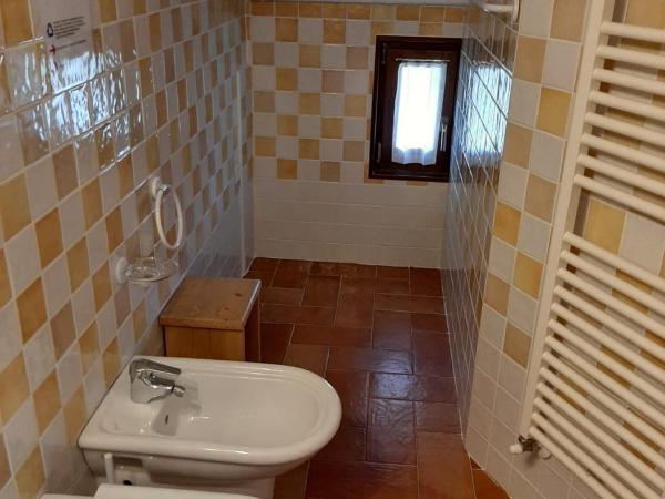 Agriturismo La Perlara - Adults Only : photo 9 de la chambre chambre double - vue sur vallée