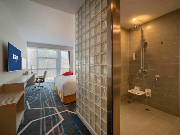 Holiday Inn Express Qingdao Innovation Park, an IHG Hotel : photo 3 de la chambre chambre lit king-size standard - accessible aux personnes à mobilité réduite