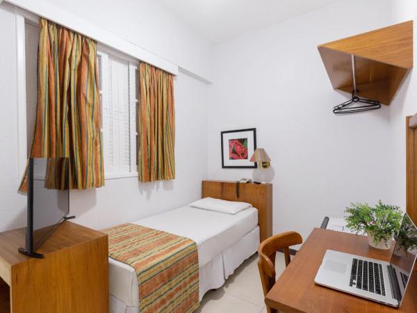 Hotel Rojas All Suite : photo 2 de la chambre hébergement supérieur individuel quarto 