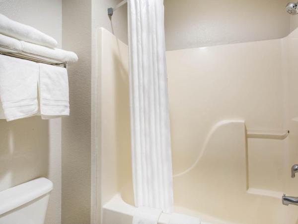 Days Inn by Wyndham Phoenix North : photo 3 de la chambre suite lit king-size – non-fumeurs