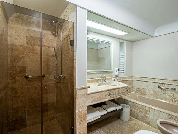 Slaviero Curitiba Centro : photo 8 de la chambre chambre familiale supérieure