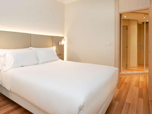 NH Bilbao Deusto : photo 2 de la chambre chambre double ou lits jumeaux standard