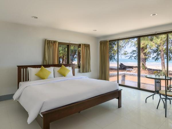 Seapine Beach Golf and Resort Hua Hin : photo 1 de la chambre bungalow 2 chambres