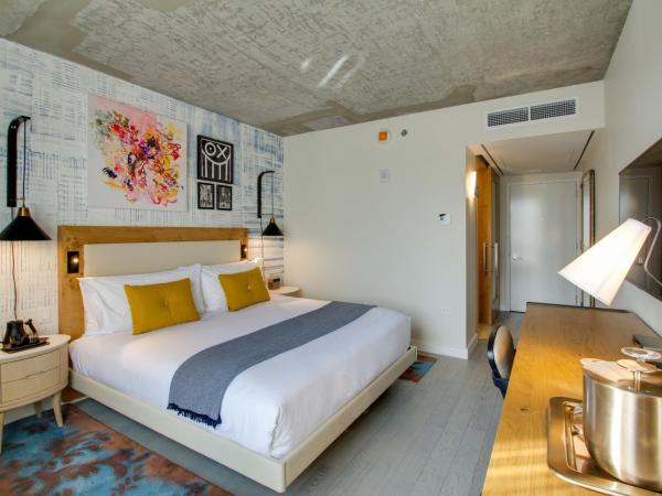 Hotel 50 Bowery, part of JdV by Hyatt : photo 5 de la chambre chambre lit king-size - vue sur ville